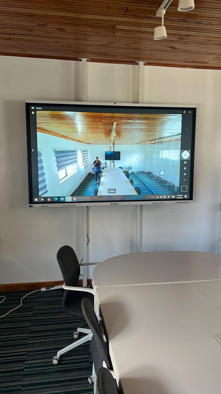 Boardroom video conferencing screen